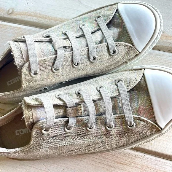 Girls Converse Shoes - Picture 5 of 6